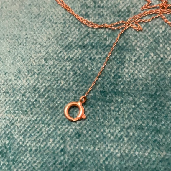 10k gold delicate curb chain - 20” long - Picture 5 of 5
